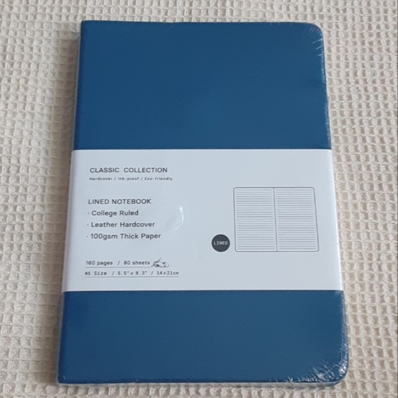 ✨5/$25✨Blue lined notebook - Picture 1 of 3